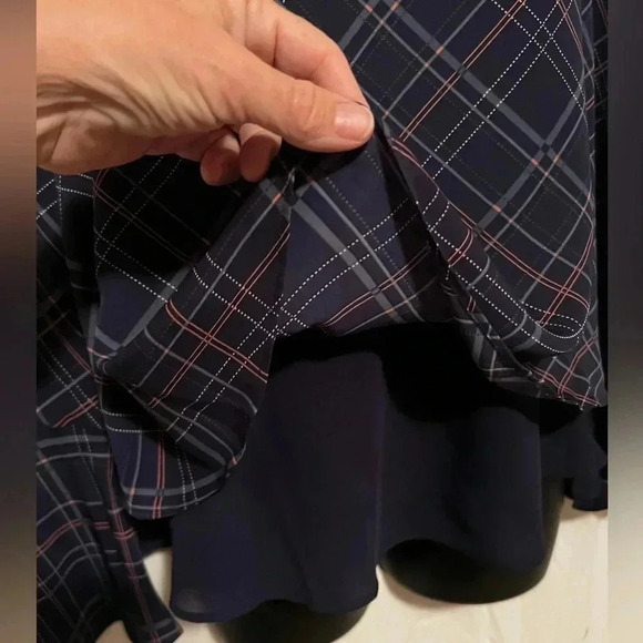 Lauren Conrad Women's Sz M Sheer Blouse V-Neck Navy Plaid Back Lace Bell Sleeve - Picture 4 of 6